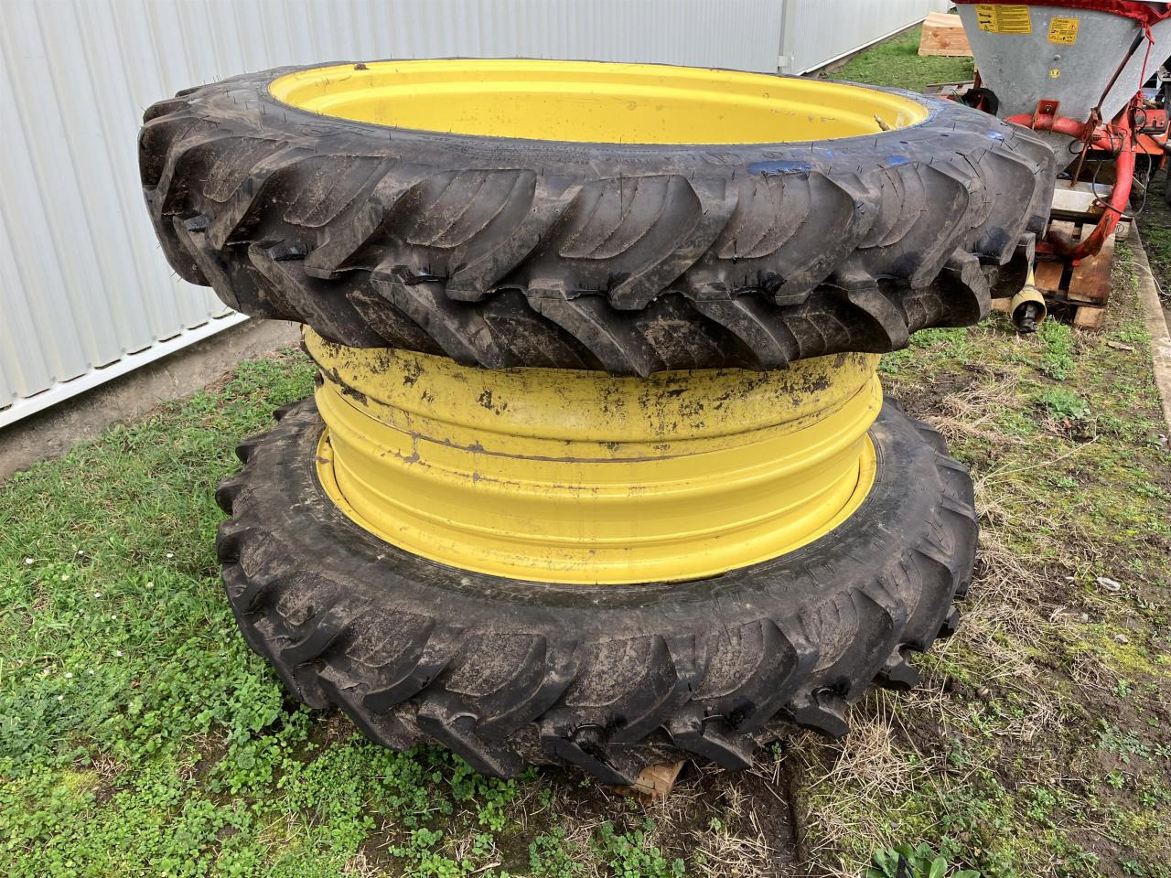 Taurus 270/95R44 - Tire for Agricultural machinery: picture 1 Taurus 270/95R44 - Tire for Agricultural machinery: picture 1