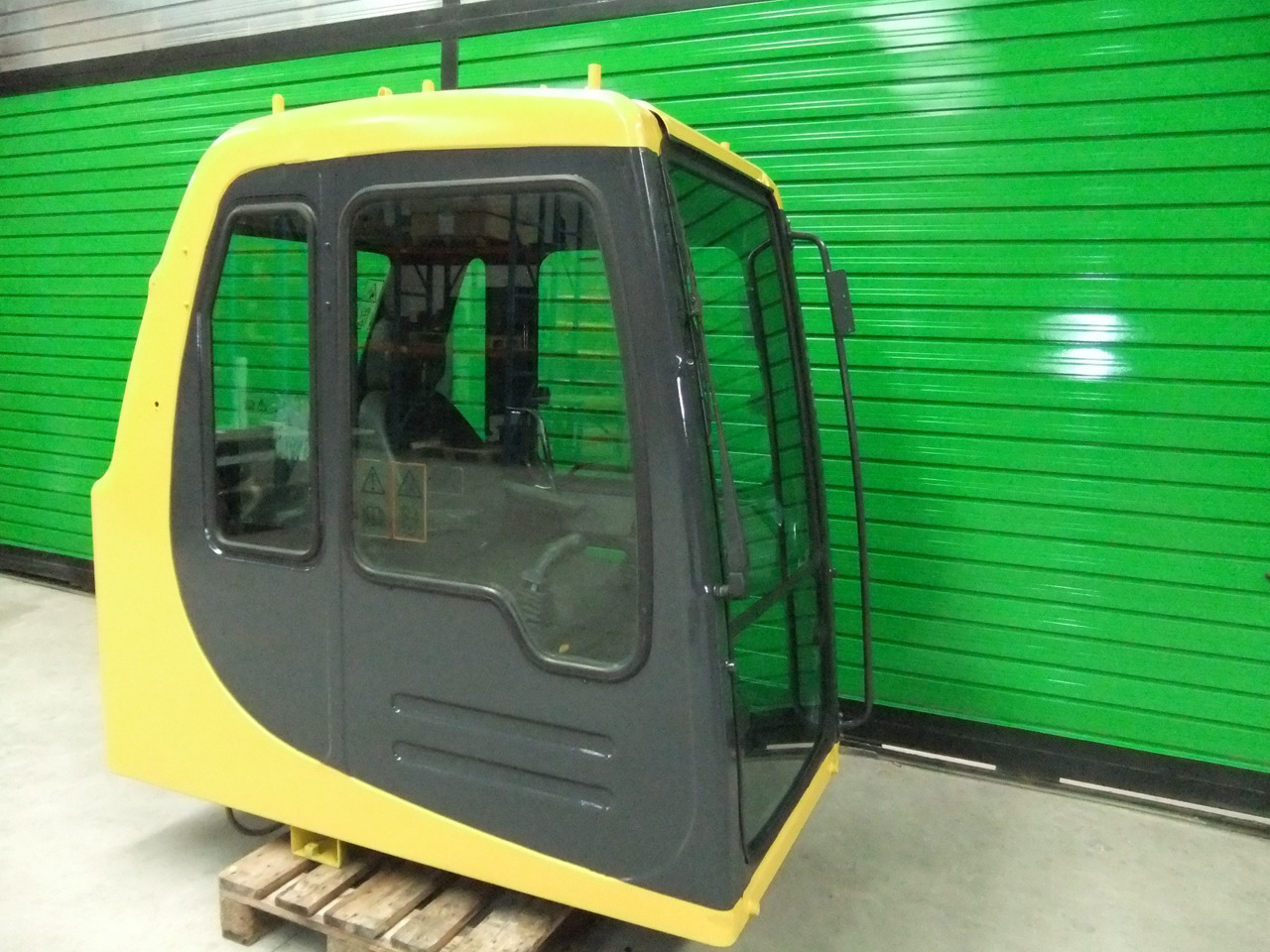 Cab EROPS KOMATSU PC340-6 - Cab for Construction machinery: picture 2 Cab EROPS KOMATSU PC340-6 - Cab for Construction machinery: picture 2