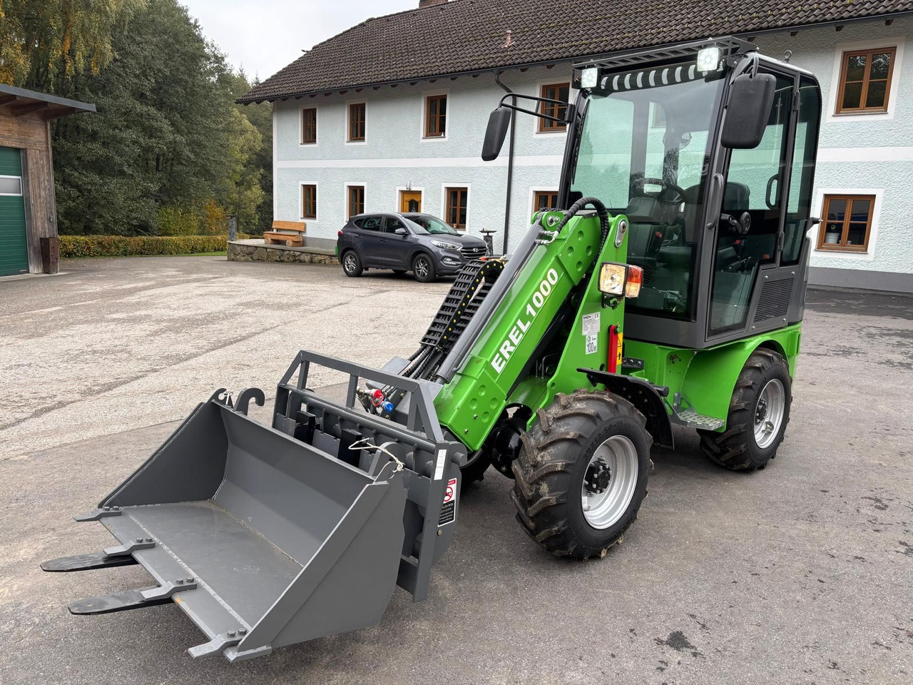 - Compact loader: picture 1 - Compact loader: picture 1