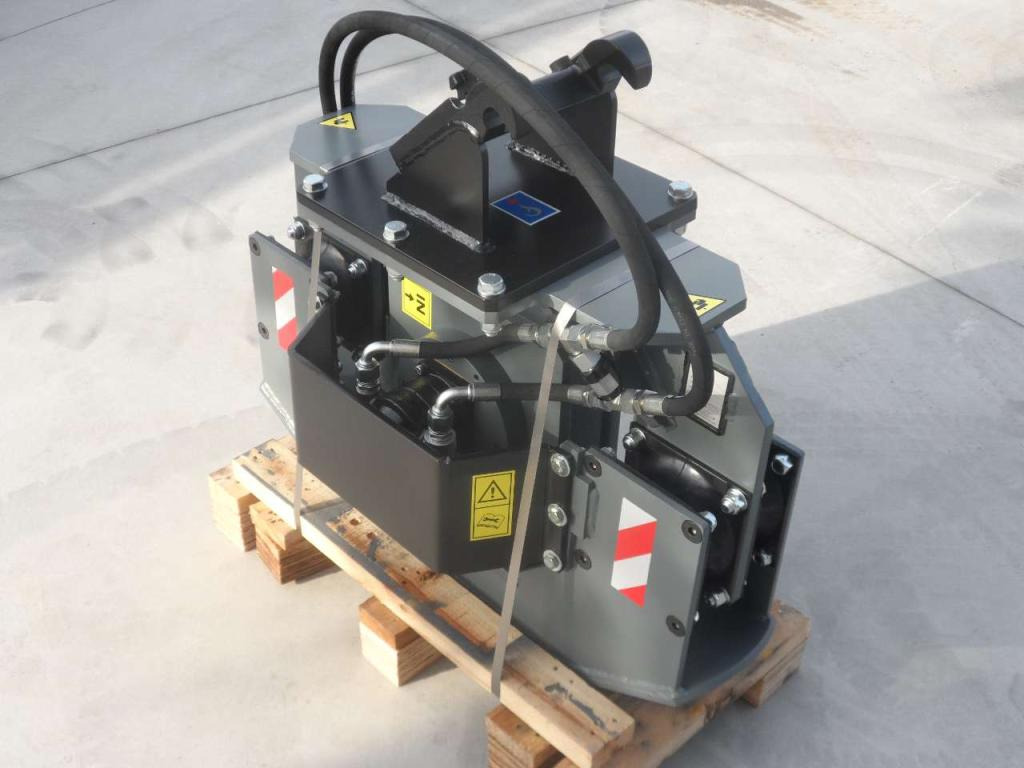 CM CM Crusher PV 20.40 - Vibratory plate, Attachment: picture 1 CM CM Crusher PV 20.40 - Vibratory plate, Attachment: picture 1