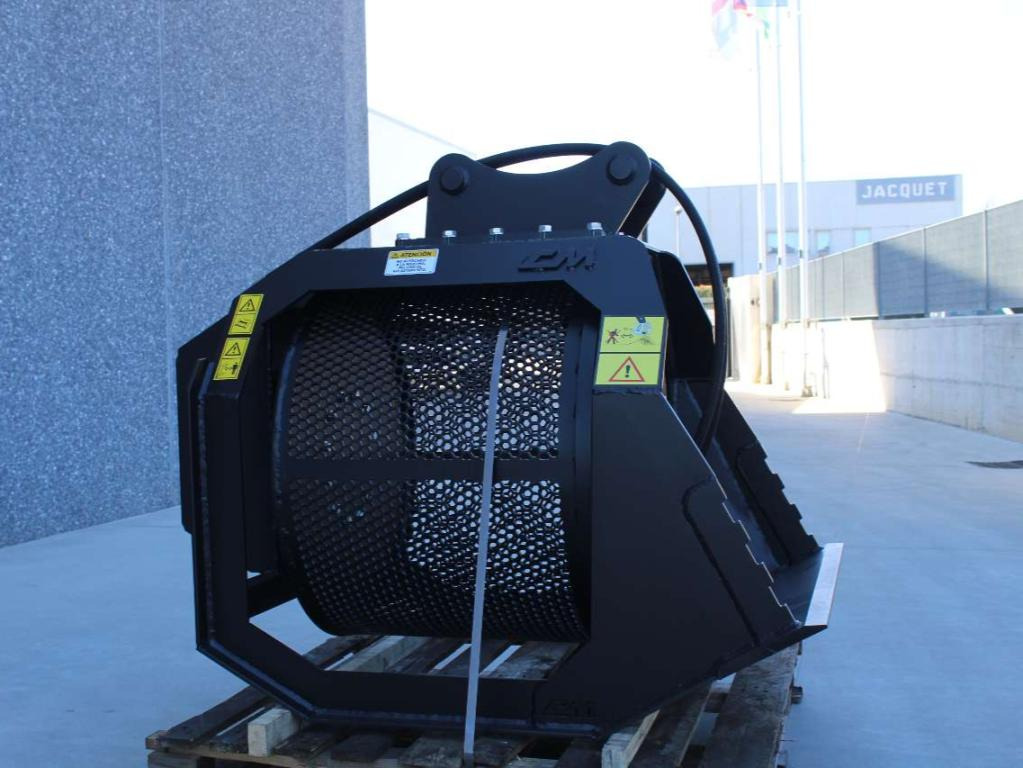 CM Crusher CBR 10 - Bucket for Skid steer loader: picture 2 CM Crusher CBR 10 - Bucket for Skid steer loader: picture 2