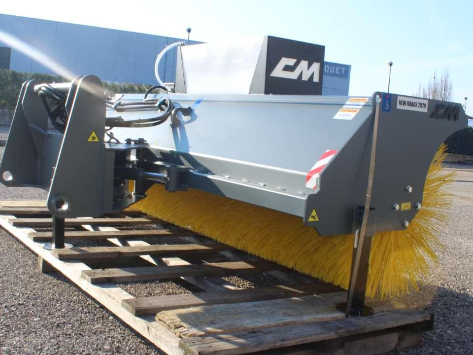 CM Crusher CSA 225 - Broom for Skid steer loader: picture 2 CM Crusher CSA 225 - Broom for Skid steer loader: picture 2