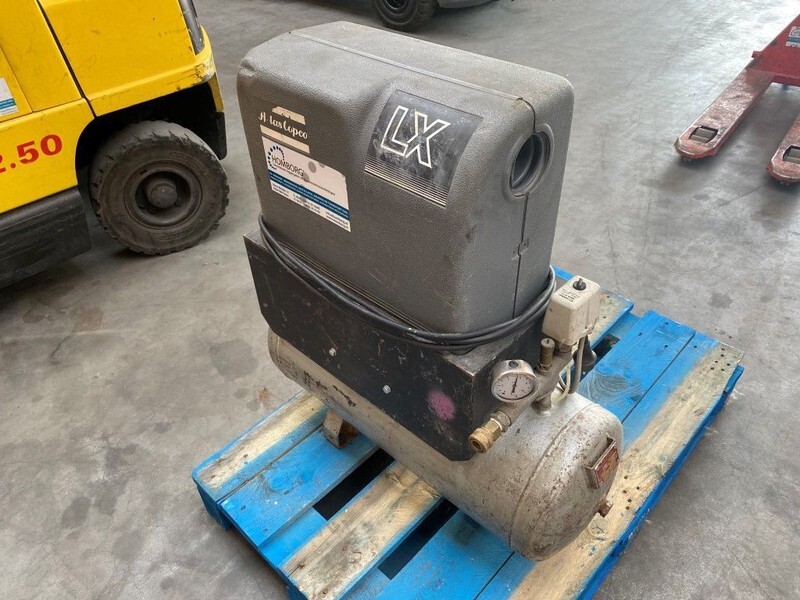Air compressor Atlas-Copco LXS 111 1.1 kW 10 bar 125 L / min zuigercompressor met 50 liter ketel: picture 6