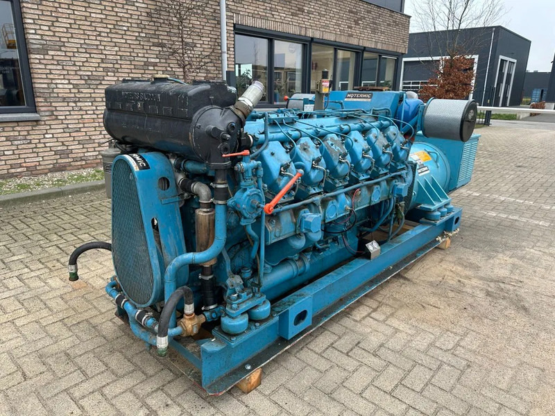 Baudouin DNP12SI Leroy Somer 400 kVA noodstroom generatorset 317 hours - Generator set: picture 4 Baudouin DNP12SI Leroy Somer 400 kVA noodstroom generatorset 317 hours - Generator set: picture 4