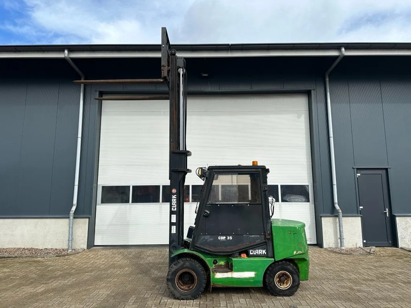 Clark CDP 35 Perkins 3.5 ton Duplex Sideshift Positioner Diesel Heftruck - Diesel forklift: picture 3 Clark CDP 35 Perkins 3.5 ton Duplex Sideshift Positioner Diesel Heftruck - Diesel forklift: picture 3