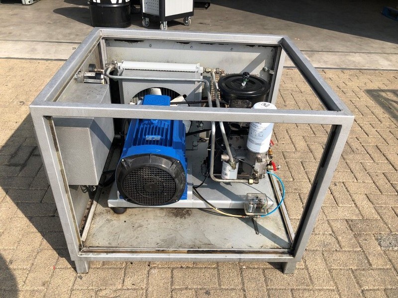 Creemers RCN 15-61 15 kW 1660 Liter/min 15 bar schroefcompressor - Air compressor: picture 2 Creemers RCN 15-61 15 kW 1660 Liter/min 15 bar schroefcompressor - Air compressor: picture 2