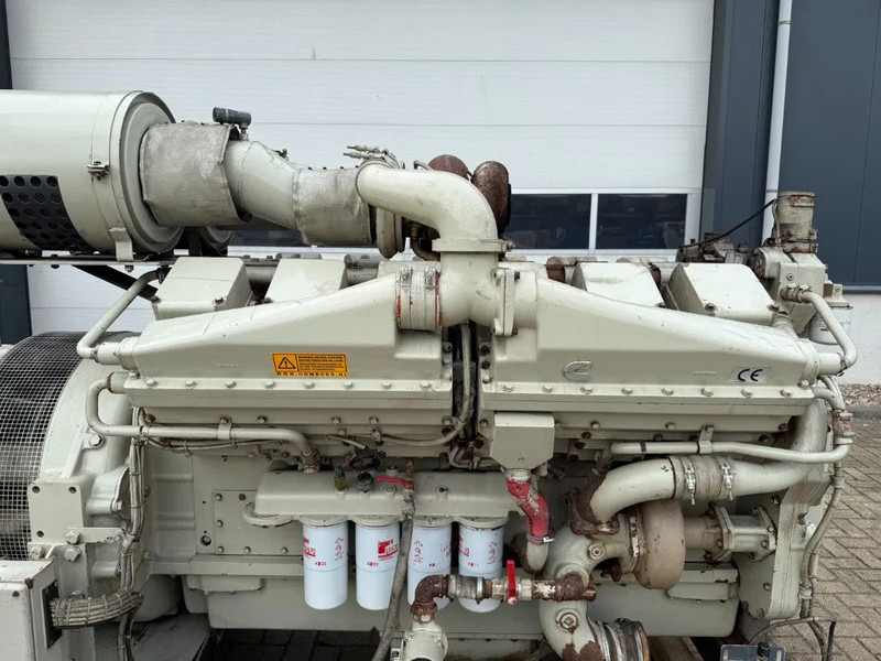 Cummins KTA 38 G5 Leroy Somer 1000 kVA noodstroom generatorset - Generator set: picture 2 Cummins KTA 38 G5 Leroy Somer 1000 kVA noodstroom generatorset - Generator set: picture 2