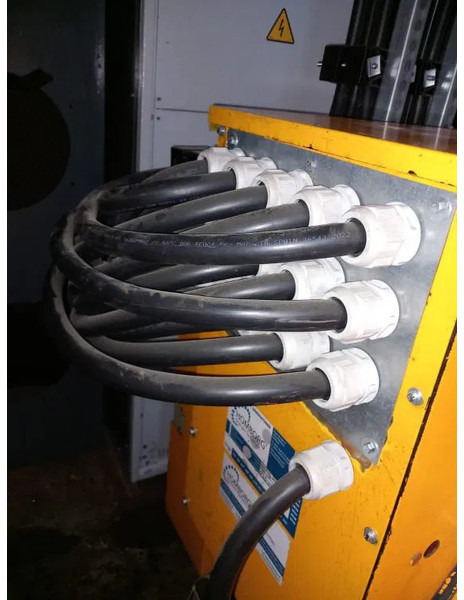 Cummins KTA 50-G2 Leroy Somer 1400 kVA generatorset in Silent container - Generator set: picture 5 Cummins KTA 50-G2 Leroy Somer 1400 kVA generatorset in Silent container - Generator set: picture 5