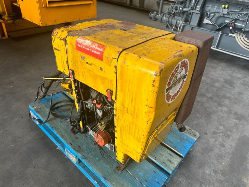 Hatz 2L30C Silent Diesel Motor 19 kW 26 PK met hydrauliekpomp - Engine for Material handling equipment: picture 3 Hatz 2L30C Silent Diesel Motor 19 kW 26 PK met hydrauliekpomp - Engine for Material handling equipment: picture 3