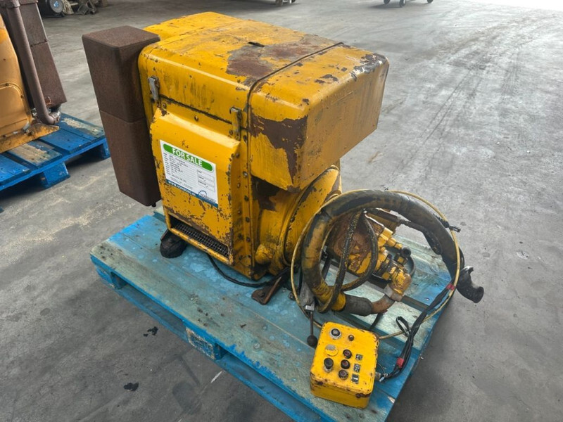 Hatz 2L30C Silent Diesel Motor 19 kW 26 PK met hydrauliekpomp - Engine for Material handling equipment: picture 1 Hatz 2L30C Silent Diesel Motor 19 kW 26 PK met hydrauliekpomp - Engine for Material handling equipment: picture 1