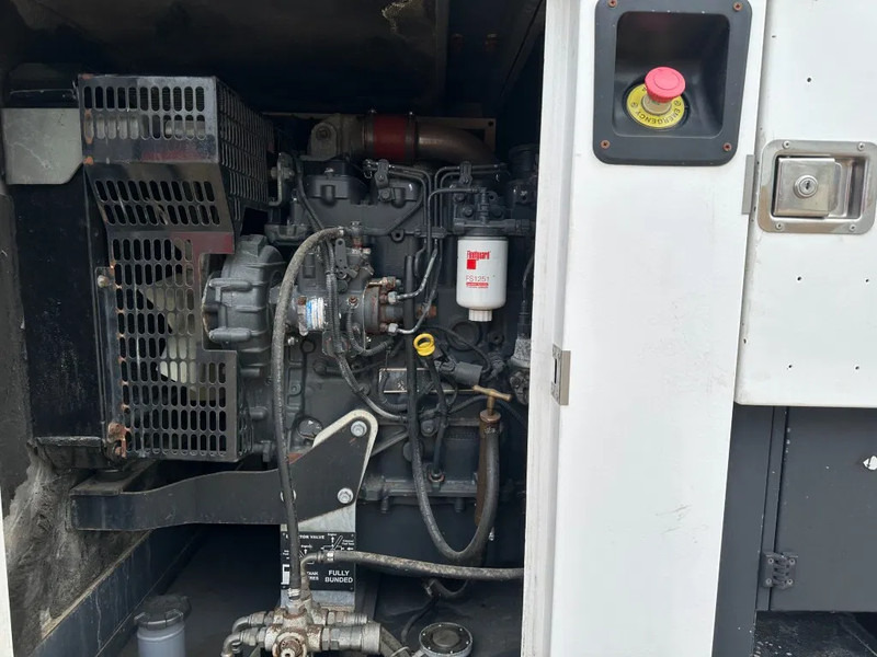 Generator set Iveco FPT F32 AM1A Leroy Somer 32 kVA Silent generatorset 28 hours !: picture 10