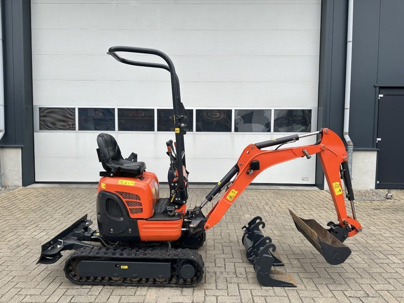 Kubota U10-3 Minigraver Diesel Graafmachine 2021 ! 690 uur ! As New ! - Mini excavator: picture 1 Kubota U10-3 Minigraver Diesel Graafmachine 2021 ! 690 uur ! As New ! - Mini excavator: picture 1