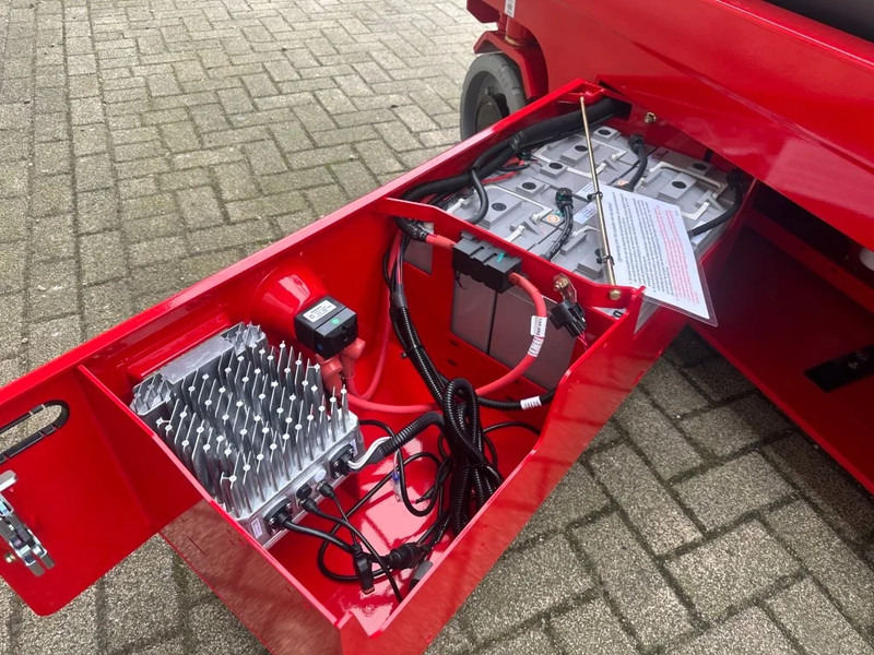 New Scissor lift MAGNI ES1008 AC Elektra Schaarhoogwerker 10 meter werkhoogte NEW: picture 14 New Scissor lift MAGNI ES1008 AC Elektra Schaarhoogwerker 10 meter werkhoogte NEW: picture 14