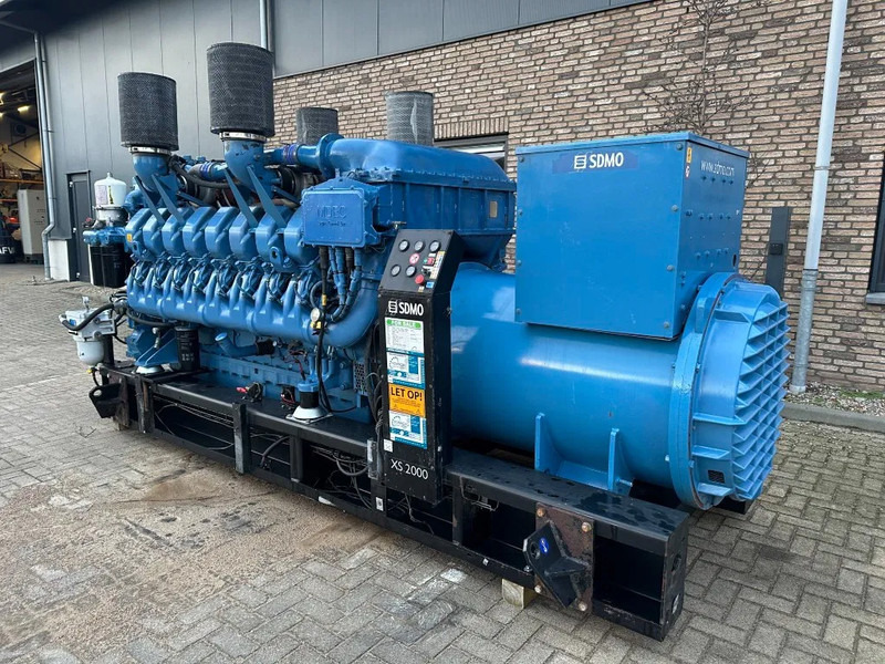 MTU 16V 4000 G61 SDMO XS 2000 Leroy Somer 2000 kVA generatorset - Generator set: picture 4 MTU 16V 4000 G61 SDMO XS 2000 Leroy Somer 2000 kVA generatorset - Generator set: picture 4