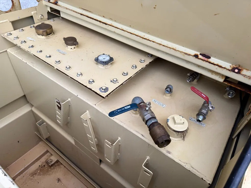 Tolsma Kiwa IBC 1150 liter Dieseltank Milieutank - Shipping container: picture 3 Tolsma Kiwa IBC 1150 liter Dieseltank Milieutank - Shipping container: picture 3