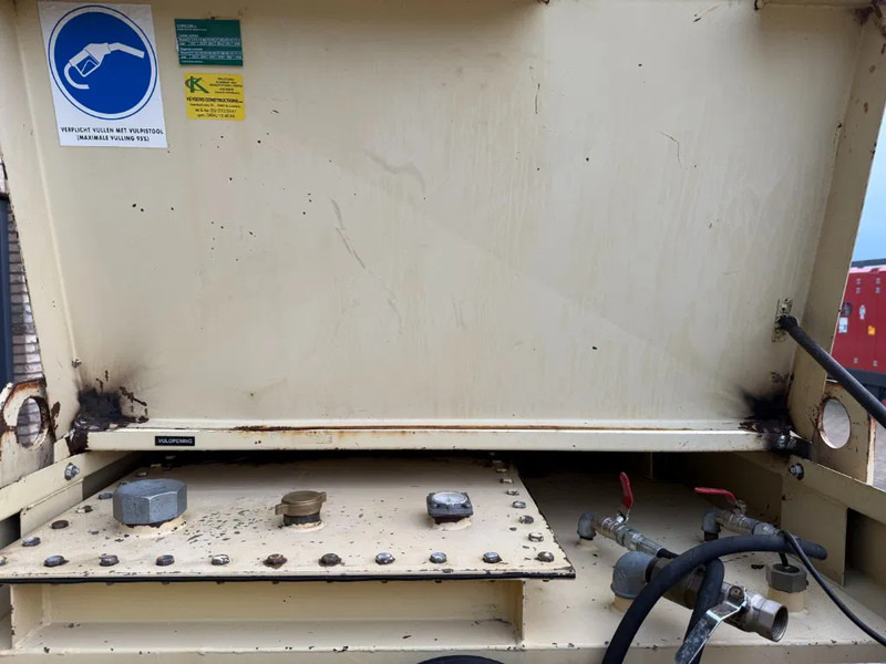 Shipping container Tolsma Kiwa IBC 3000 liter Dieseltank Brandstoftank: picture 9 Shipping container Tolsma Kiwa IBC 3000 liter Dieseltank Brandstoftank: picture 9