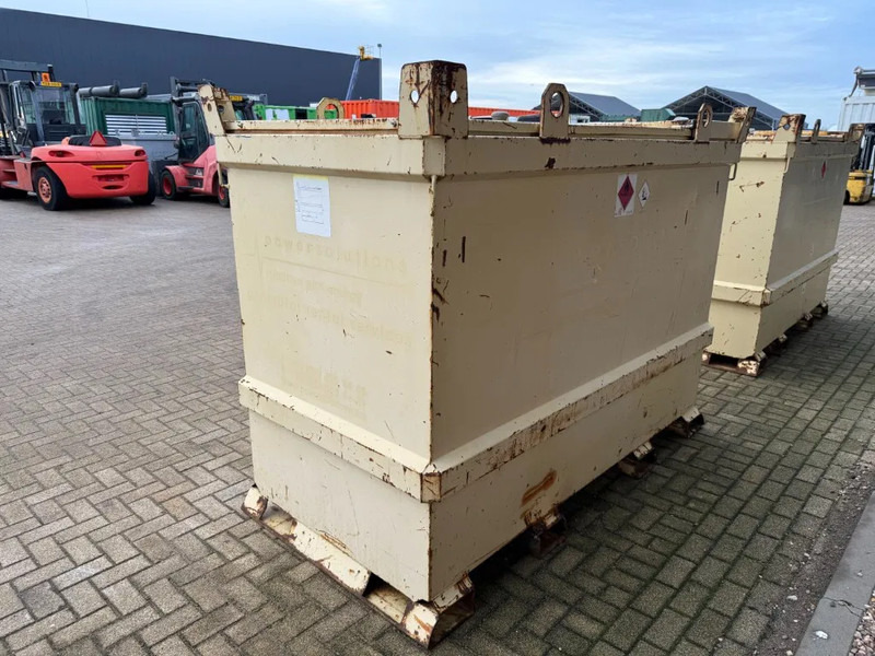 Shipping container Tolsma Kiwa IBC 3000 liter Dieseltank Brandstoftank: picture 12 Shipping container Tolsma Kiwa IBC 3000 liter Dieseltank Brandstoftank: picture 12