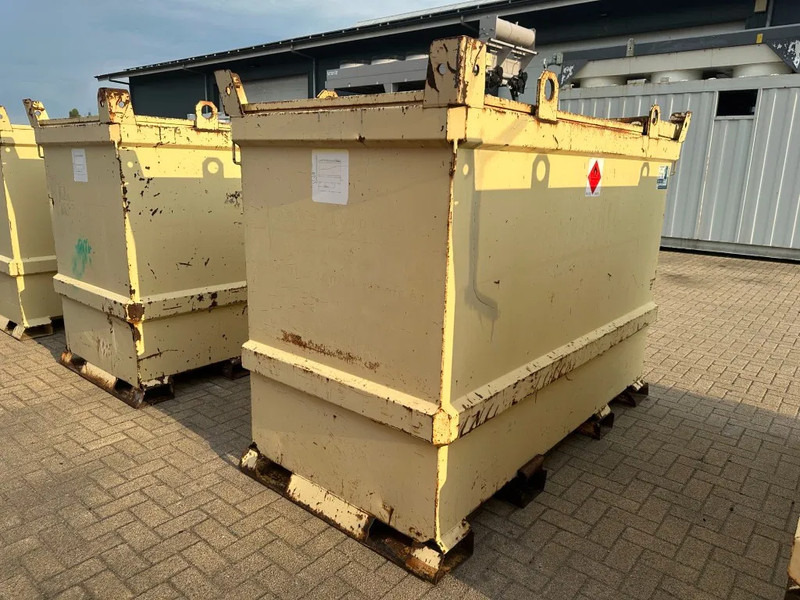 Shipping container Tolsma Kiwa IBC 3000 liter Dieseltank Milieutank: picture 11 Shipping container Tolsma Kiwa IBC 3000 liter Dieseltank Milieutank: picture 11