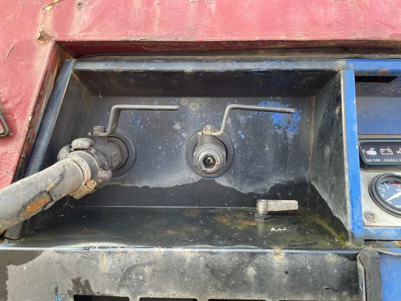 Yanmar 3 m3 / min 10 Bar PDS 90S Diesel Compressor - Air compressor: picture 5 Yanmar 3 m3 / min 10 Bar PDS 90S Diesel Compressor - Air compressor: picture 5