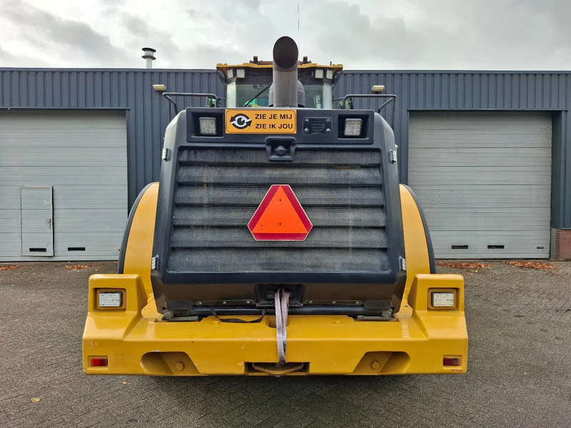 Wheel loader Caterpillar 966M: picture 6