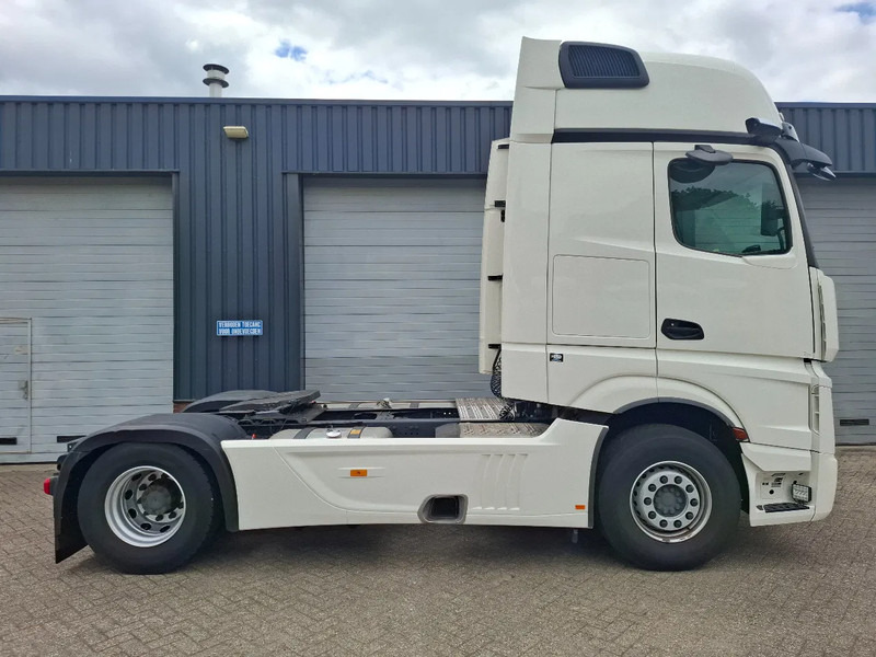 Mercedes-Benz Actros 1845 GIGASPACE more pcs in stock - Tractor unit: picture 5 Mercedes-Benz Actros 1845 GIGASPACE more pcs in stock - Tractor unit: picture 5