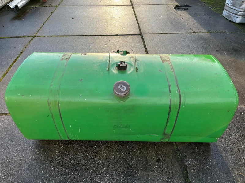 DAF Brandstoftank Diesel 620L L167 B67 H62 - Fuel tank for Truck: picture 1 DAF Brandstoftank Diesel 620L L167 B67 H62 - Fuel tank for Truck: picture 1