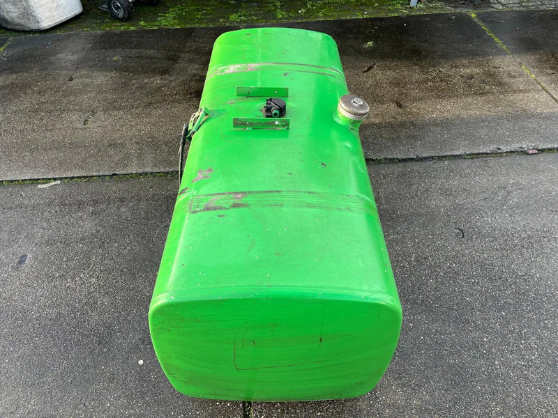 DAF Brandstoftank Diesel 620L L167 B67 H62 - Fuel tank for Truck: picture 2 DAF Brandstoftank Diesel 620L L167 B67 H62 - Fuel tank for Truck: picture 2