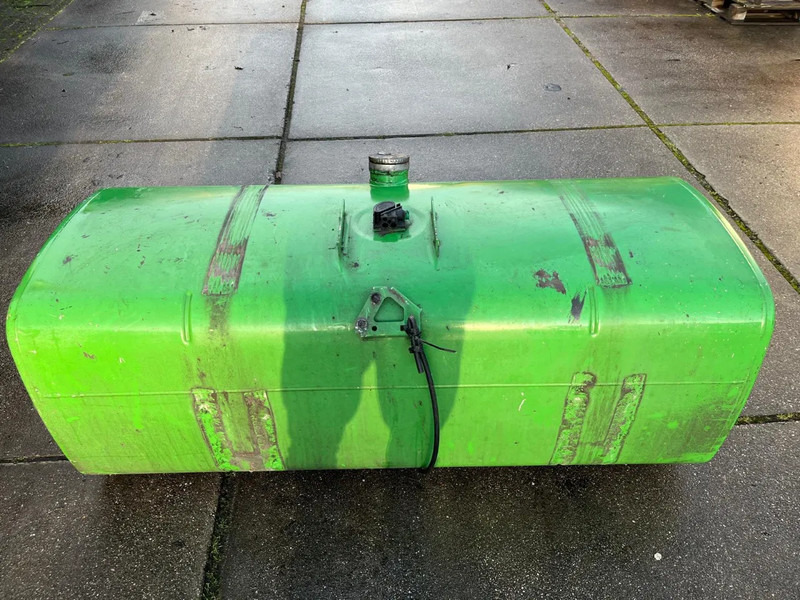 DAF Brandstoftank Diesel 620L L167 B67 H62 - Fuel tank for Truck: picture 3 DAF Brandstoftank Diesel 620L L167 B67 H62 - Fuel tank for Truck: picture 3