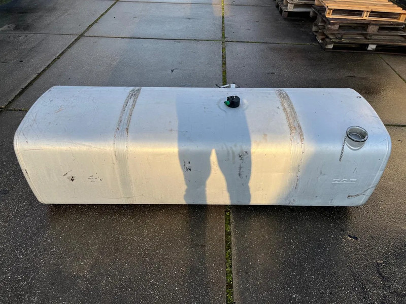 DAF Brandstoftank Diesel 750L L201 B67 H62 - Fuel tank for Truck: picture 1 DAF Brandstoftank Diesel 750L L201 B67 H62 - Fuel tank for Truck: picture 1