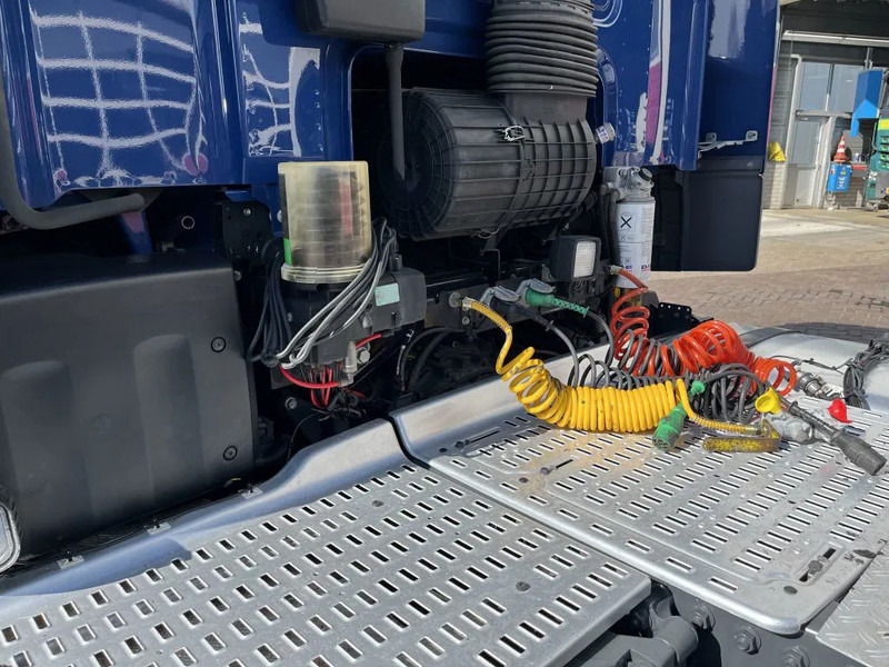 Tractor unit DAF CF 430 FTG EURO 6: picture 12