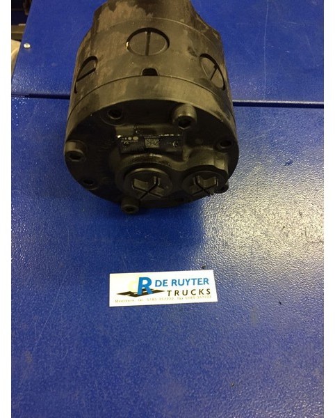 ZF Stuuroliepomp 8605955133 - Steering pump: picture 1 ZF Stuuroliepomp 8605955133 - Steering pump: picture 1
