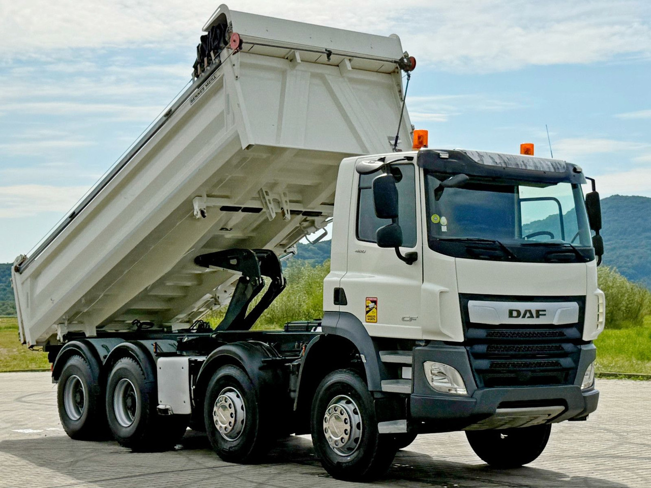 DAF CF 480 * Kipper 6,00 m + BORDMATIC/ 8x4 * TOP - Tipper, Crane truck: picture 4 DAF CF 480 * Kipper 6,00 m + BORDMATIC/ 8x4 * TOP - Tipper, Crane truck: picture 4