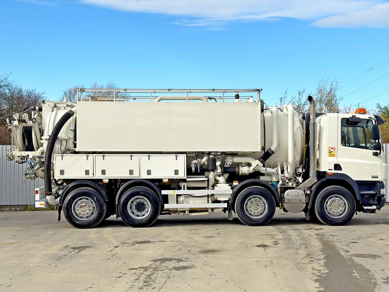 DAF CF 85.410 * Saug und Spülwagen +FUNK - Vacuum truck: picture 3 DAF CF 85.410 * Saug und Spülwagen +FUNK - Vacuum truck: picture 3