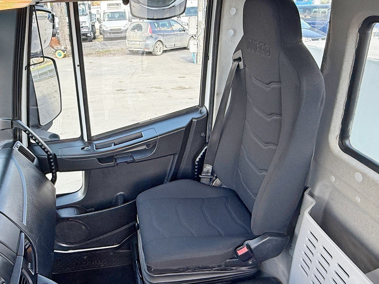 Crane truck Iveco Eurocargo 100-220 *PC 1500 A * TOPZUSTAND: picture 13