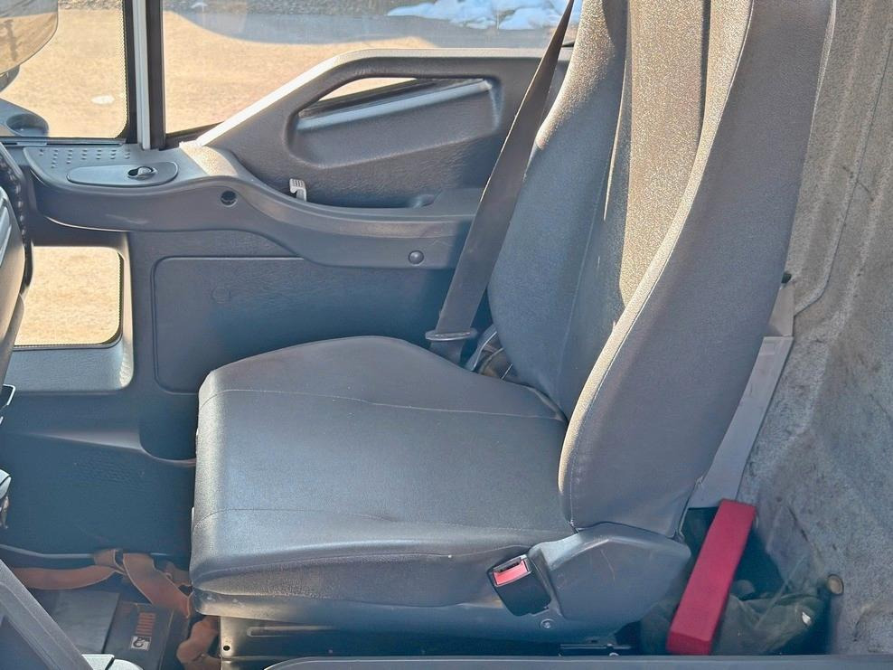 Tipper, Crane truck Iveco TRAKKER * HIAB 211 E - 6 HIDUO+ FUNK / 8x4 *TOP: picture 10 Tipper, Crane truck Iveco TRAKKER * HIAB 211 E - 6 HIDUO+ FUNK / 8x4 *TOP: picture 10