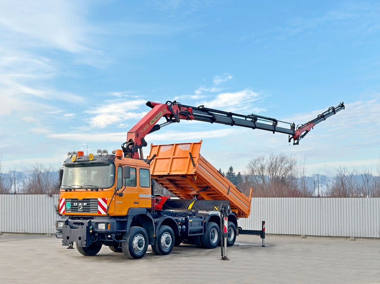MAN 35.414 * PALFINGER PK 36002 +FUNK / 8x6 - Tipper, Crane truck: picture 2 MAN 35.414 * PALFINGER PK 36002 +FUNK / 8x6 - Tipper, Crane truck: picture 2