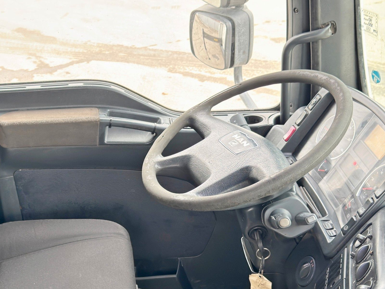 Leasing of MAN TGA 26.430 * PK 29002 + FUNK/6x2 MAN TGA 26.430 * PK 29002 + FUNK/6x2: picture 13 Leasing of MAN TGA 26.430 * PK 29002 + FUNK/6x2 MAN TGA 26.430 * PK 29002 + FUNK/6x2: picture 13