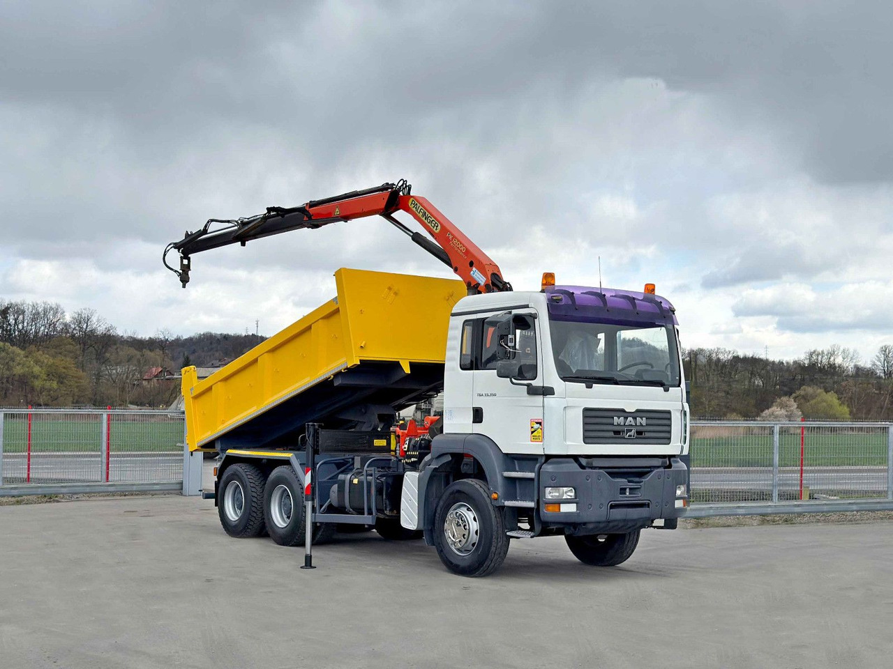 MAN TGA 33.350 * PK 12000 *6x4 * TOPZUSTAND - Crane truck: picture 2 MAN TGA 33.350 * PK 12000 *6x4 * TOPZUSTAND - Crane truck: picture 2