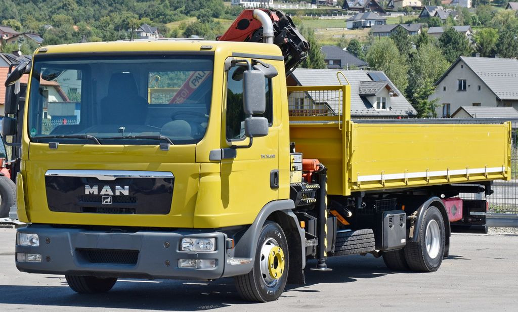 MAN TGL 12.220 Kipper 5,05 m + PK 8501 B *TOPZUSTAND MAN TGL 12.220 Kipper 5,05 m + PK 8501 B *TOPZUSTAND - Crane truck, Tipper: picture 3 MAN TGL 12.220 Kipper 5,05 m + PK 8501 B *TOPZUSTAND MAN TGL 12.220 Kipper 5,05 m + PK 8501 B *TOPZUSTAND - Crane truck, Tipper: picture 3