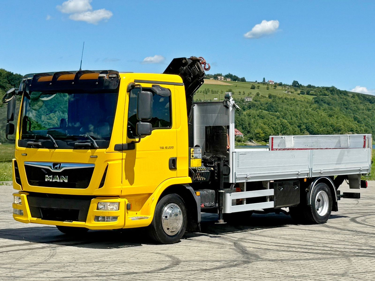MAN TGL 12.220* PK 7.501 SLD C + FUNK + LIFT*TO - Crane truck: picture 4 MAN TGL 12.220* PK 7.501 SLD C + FUNK + LIFT*TO - Crane truck: picture 4