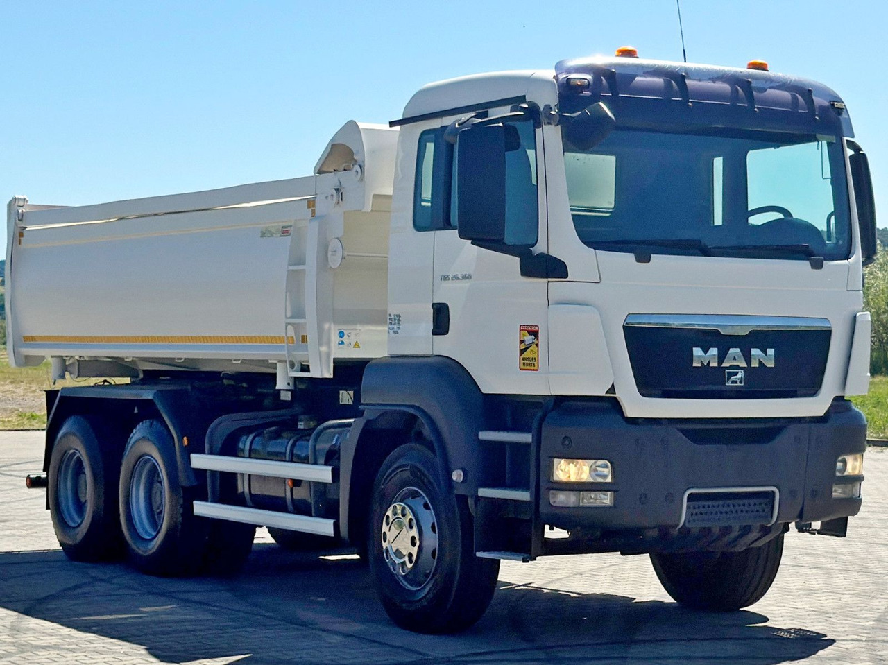 MAN TGS 26.360 Kipper 5,20 m + BORDMATIC / 6x4 - Tipper, Crane truck: picture 4 MAN TGS 26.360 Kipper 5,20 m + BORDMATIC / 6x4 - Tipper, Crane truck: picture 4