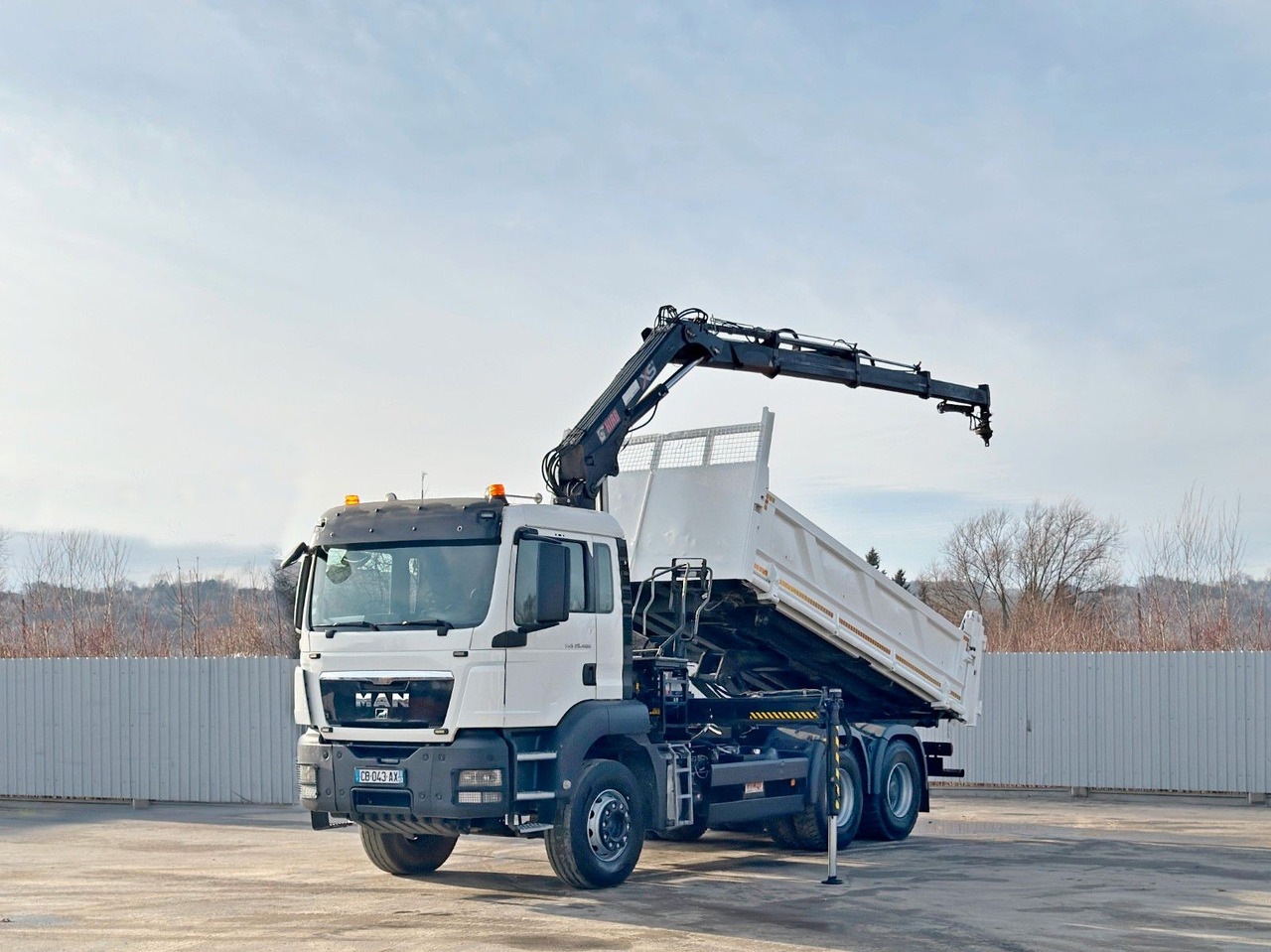 MAN TGS 26.400 * HIAB 144 B - 3 HIDUO + FUNK * 6x4 - Crane truck: picture 2 MAN TGS 26.400 * HIAB 144 B - 3 HIDUO + FUNK * 6x4 - Crane truck: picture 2