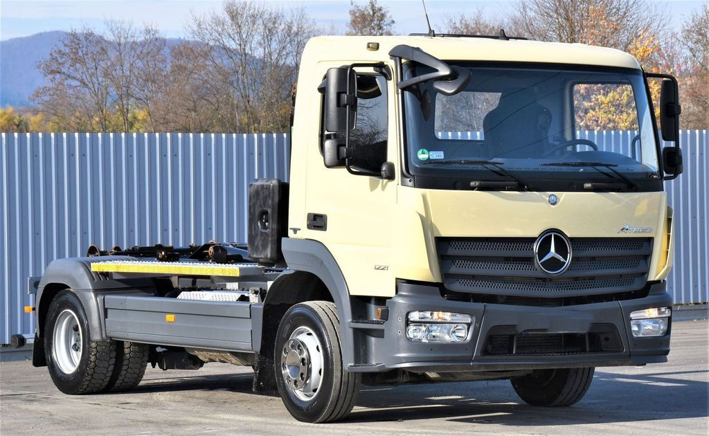 Mercedes-Benz ATEGO 1221 * ABROLLKIPPER * TOPZUSTAND - Hook lift truck, Crane truck: picture 3 Mercedes-Benz ATEGO 1221 * ABROLLKIPPER * TOPZUSTAND - Hook lift truck, Crane truck: picture 3