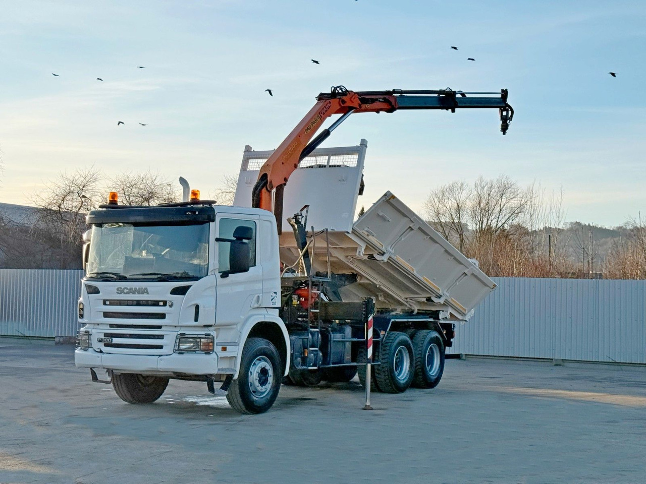 Scania P 380 Kipper 5,10 m * PK 12000 * 6x4 - Crane truck: picture 2 Scania P 380 Kipper 5,10 m * PK 12000 * 6x4 - Crane truck: picture 2