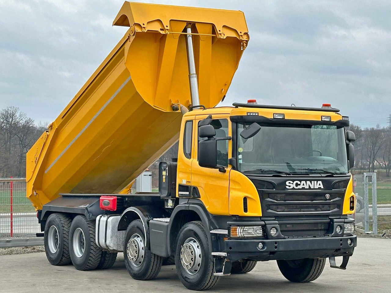 Scania P 400 Kipper * 8x4 * TOPZUSTAND ! - Tipper: picture 3 Scania P 400 Kipper * 8x4 * TOPZUSTAND ! - Tipper: picture 3