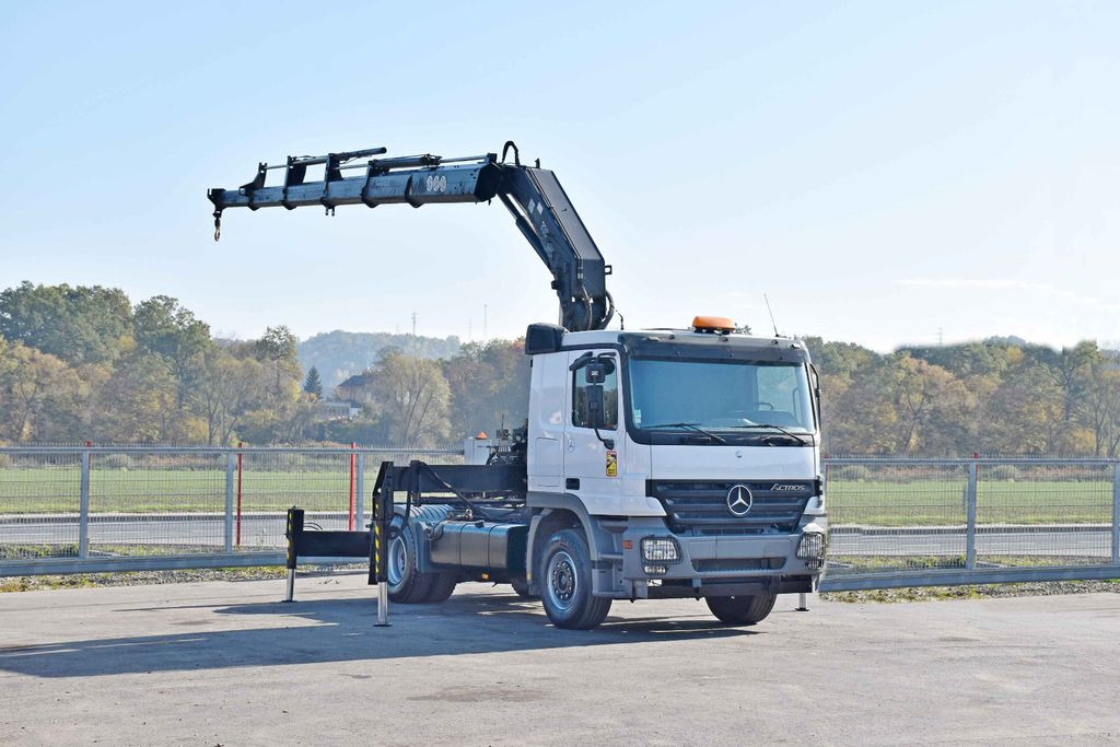 Mercedes-Benz ACTROS 1844 * Sattelzugmaschine *HIAB 330-5/FUNK Mercedes-Benz ACTROS 1844 * Sattelzugmaschine *HIAB 330-5/FUNK - Tractor unit: picture 2 Mercedes-Benz ACTROS 1844 * Sattelzugmaschine *HIAB 330-5/FUNK Mercedes-Benz ACTROS 1844 * Sattelzugmaschine *HIAB 330-5/FUNK - Tractor unit: picture 2