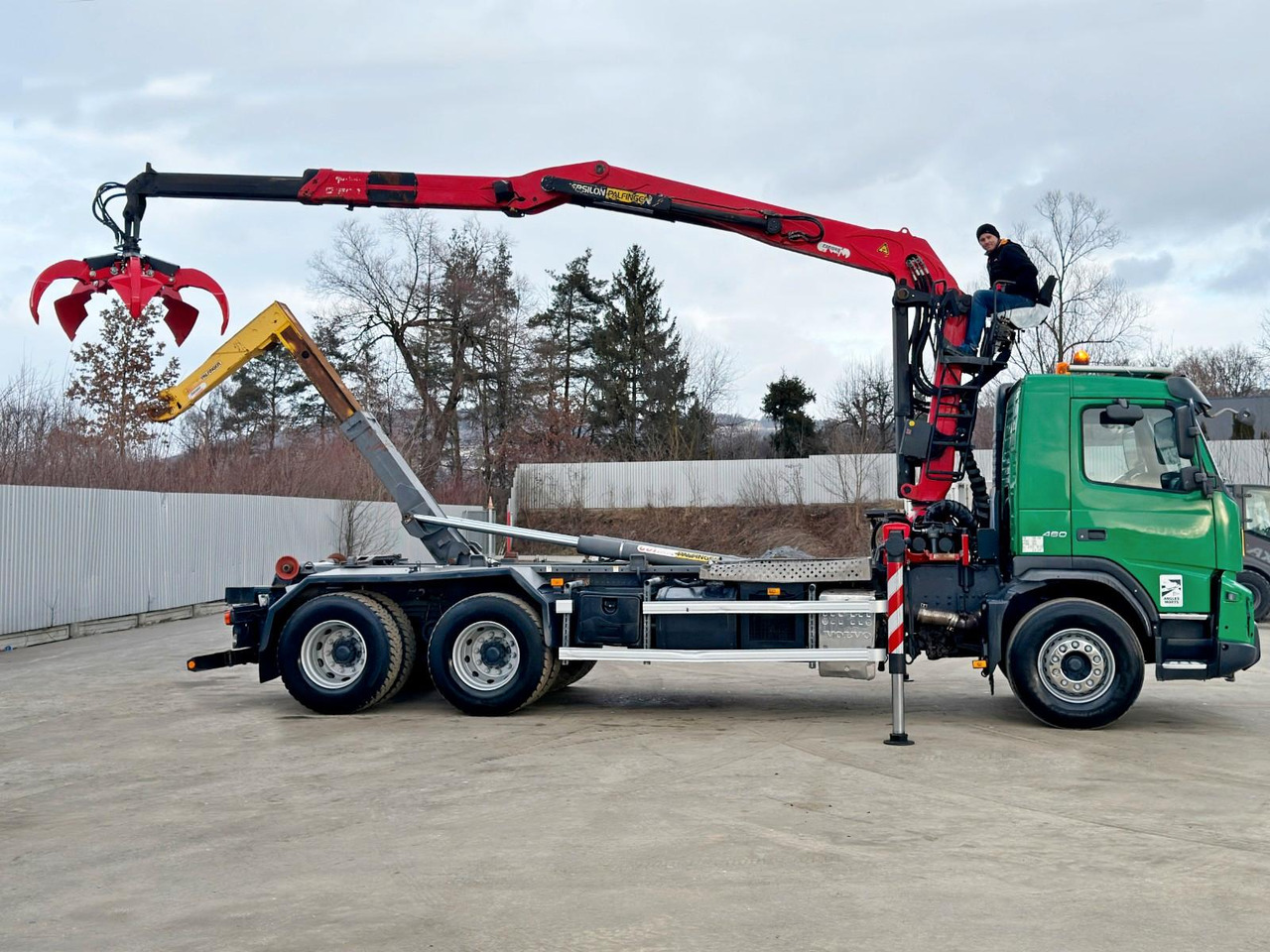 Volvo FMX 460 * Abrollkipper + EPSILON Q150Z79 * 6x4 - Hook lift truck: picture 5 Volvo FMX 460 * Abrollkipper + EPSILON Q150Z79 * 6x4 - Hook lift truck: picture 5