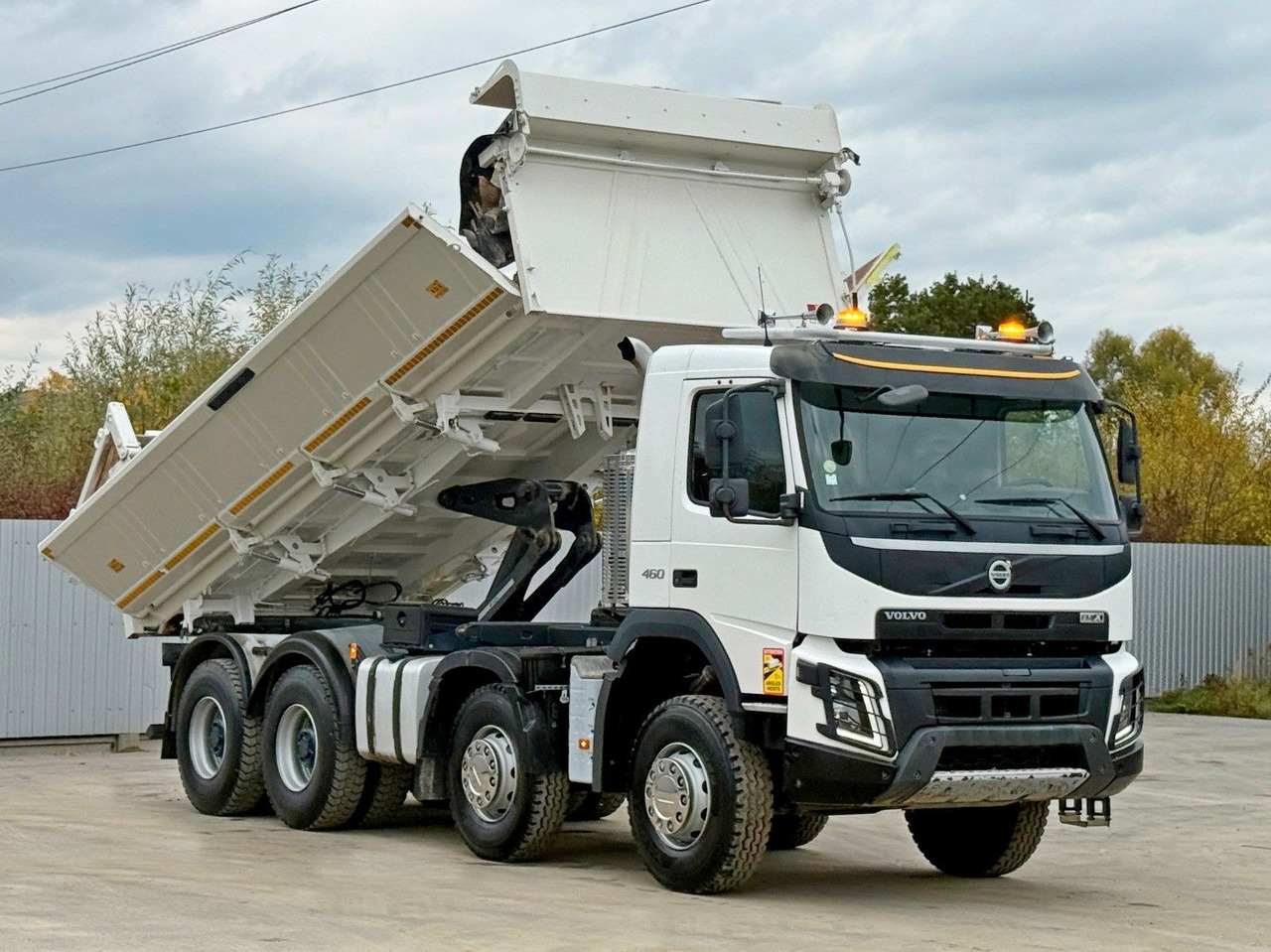 Volvo FMX 460 Kipper * BORDMATIC * 8x4 * TOPZUSTAND - Tipper: picture 1 Volvo FMX 460 Kipper * BORDMATIC * 8x4 * TOPZUSTAND - Tipper: picture 1
