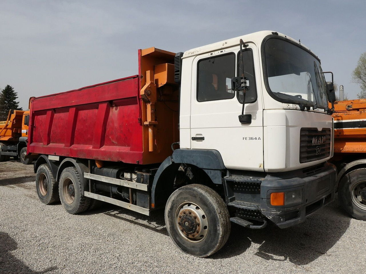 MAN TGA 33 33.364 AK - Tipper: picture 1 MAN TGA 33 33.364 AK - Tipper: picture 1