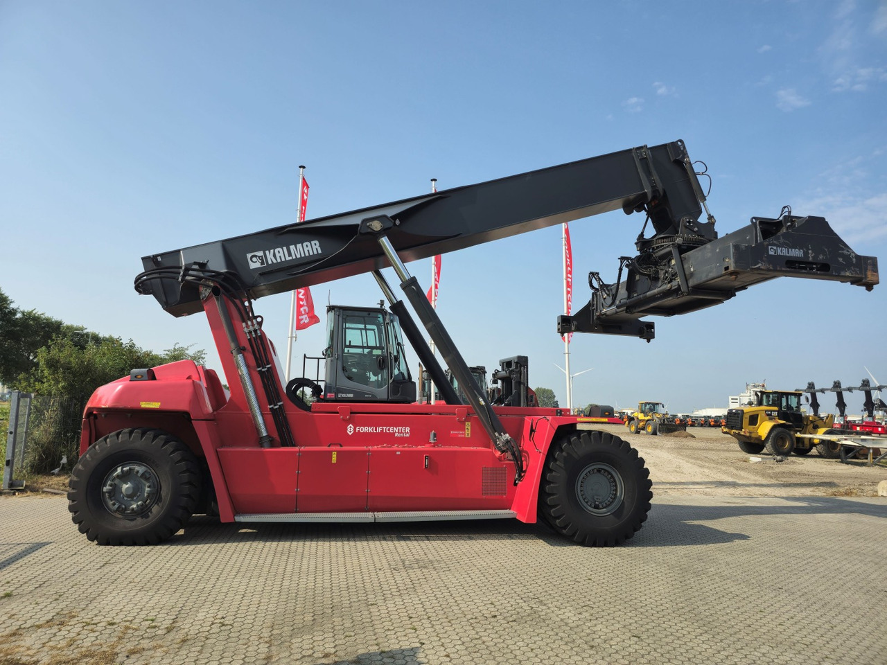 Reach stacker KALMAR DRG450-65S5: picture 1